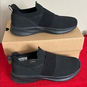 Men's Black Slip-On Sneakers